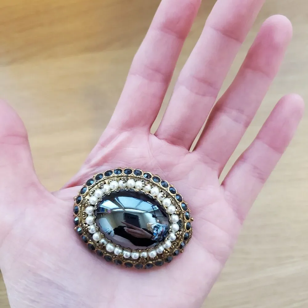 Vintage Gray Oval Brooch